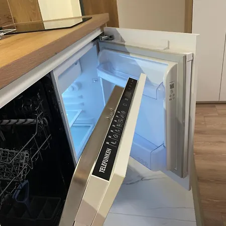 Alti Modern & Comfort - Free Garage Parking Διαμέρισμα Τούζλα