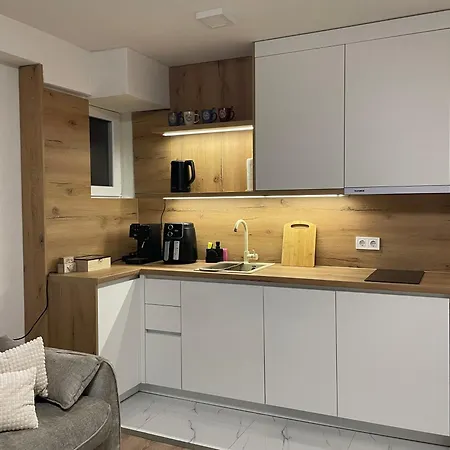 Διαμέρισμα Alti Modern & Comfort - Free Garage Parking Τούζλα