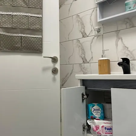 Alti Modern & Comfort - Free Garage Parking Διαμέρισμα Τούζλα