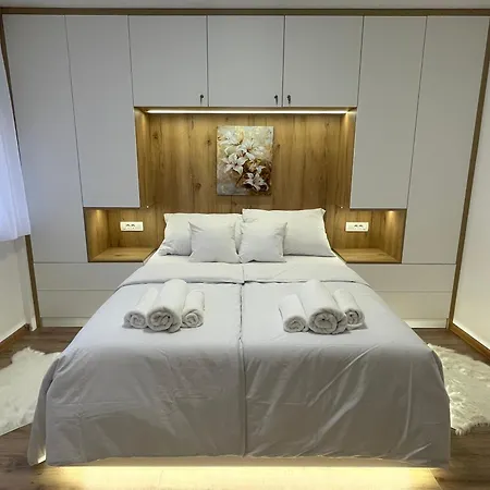 Alti Modern & Comfort - Free Garage Parking Apartmán Tuzla