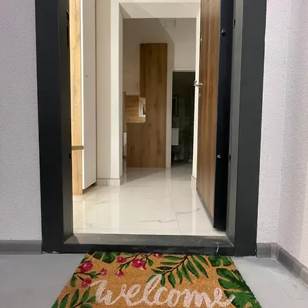 Alti Modern & Comfort - Free Garage Parking Apartmán